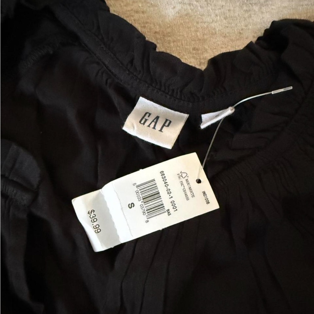 GAP Black Ruffled butterfly Top - Picture 3 of 3